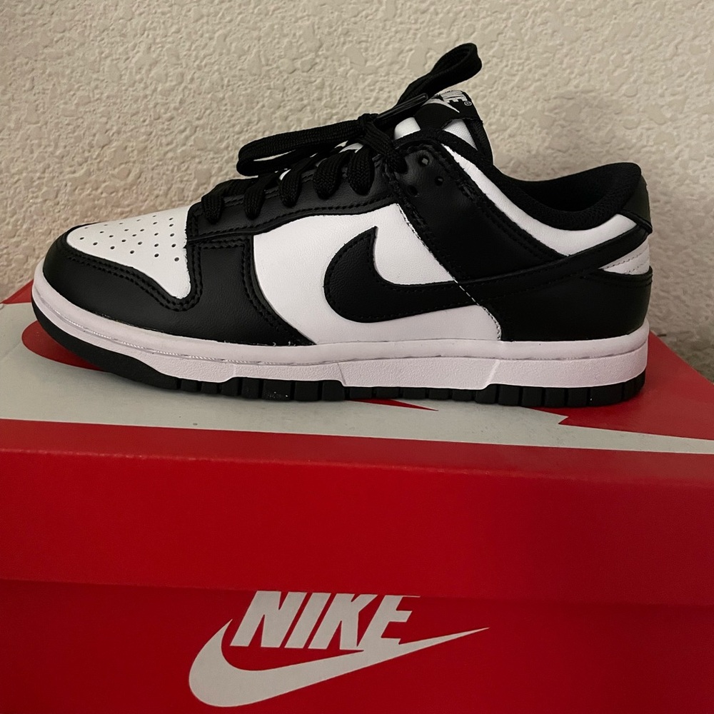 Nike Panda Dunks